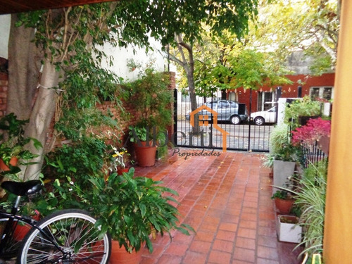 Imagen 2 de 14 de Venta - Impecable Dúplex Haedo, José M. Moreno Al 1100.