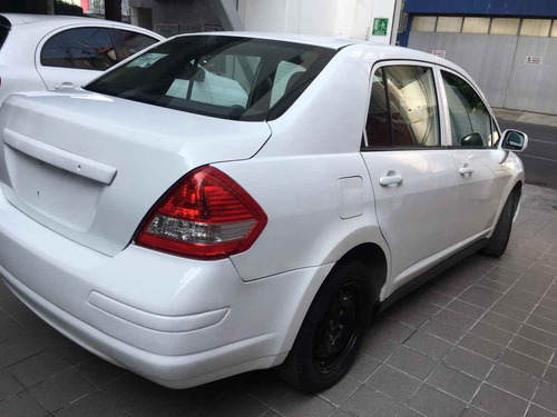 Imagen 4 de 15 de Nissan Tiida 2016 4p Sedán Sense L4/1.8 Man