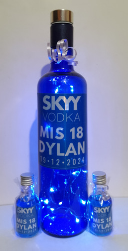 Souvenirs Centro De Mesa Botella Luminosa Skyy Personalizada