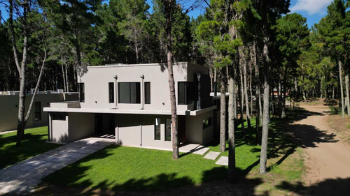 Casa Venta Villarobles B Ii (albatros) A Estrenar