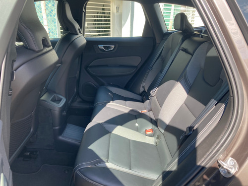 Volvo XC60 2.0 T8 Ultimate Dark Recharge (Plug-In) 5P Hibrido