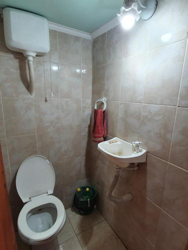 Imagen 4 de 5 de Local Comercial En Irigoyen Y 3 De Febrero, Zona Muy Comercial