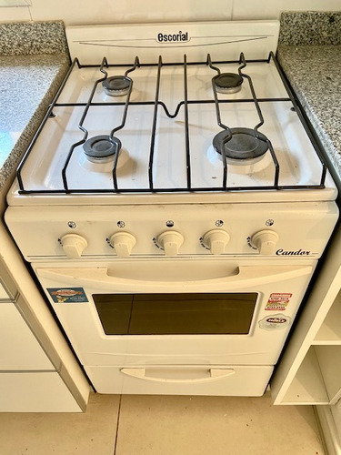 Imagen 12 de 14 de Venta Con Renta Departamento Av Centenario 500 Usd 90.000. San Isidro