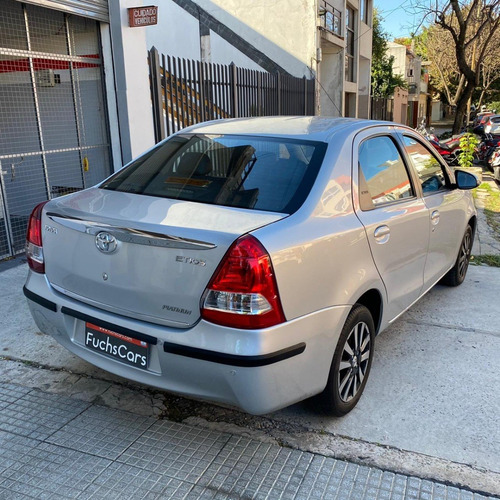 Toyota Etios 1.5 Sedan Platinum