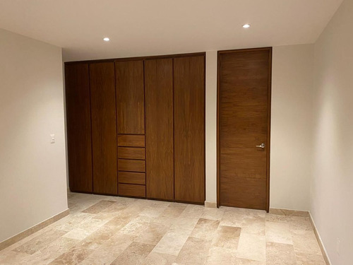 Luxury Home En La Condesa Juriquilla, 4ta Recamara En Pb, C.290 M2, Lujo