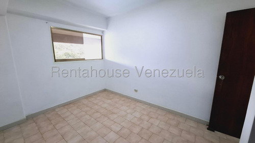 Oportunidad De Alquilar Céntrico Y Cómodo Apartamento En Los Chaguaramos - Mls #25-24036 - Jca
