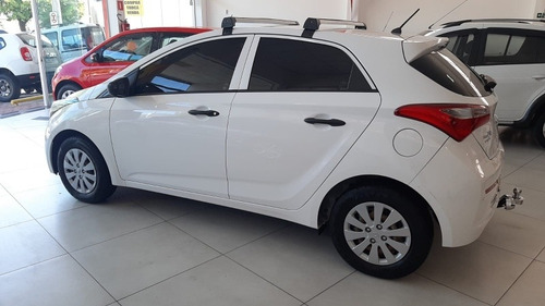 Imagem 9 de 15 de Hyundai Hb20 2017 1.0 Comfort Flex 5p
