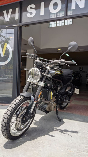 Husqvarna Svartpilen 401 Mod.2020