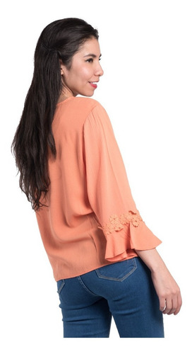 Imagen 2 de 3 de Blusa Cuello V Manga Larga Con Aplicion