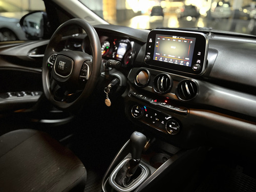 Fiat Cronos 1.3 Drive Cvt