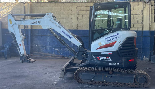Miniescavadeira Bobcat E35z 2023 657.4hs Fechada+ar+est Aço