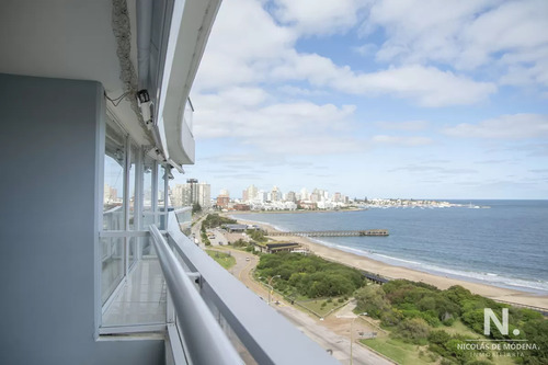 Beverly Tower Punta Del Este, Maldonado Uruguay, Apartamento De 3 Dormitorios En Venta En Torre De Jerarquia.