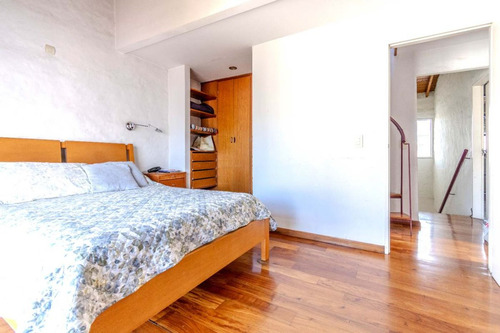 Venta Casa 5 Ambientes Cochera Pileta Parrilla Mas