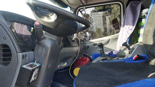 Mb Atego 2425 Baú 8,30 Niju Aparelho Rodo Frio Baixo Km