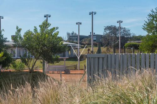 Venta Terreno 1100m2 Barrio Club De Mar José Ignacio (cmu46)