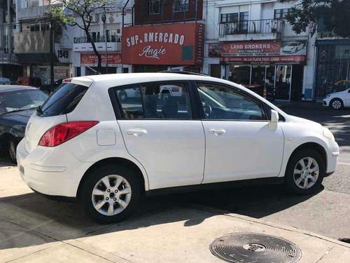 Nissan Tiida 1.8 Visia Año 2009 Caja De 6ta Cuero-techo-