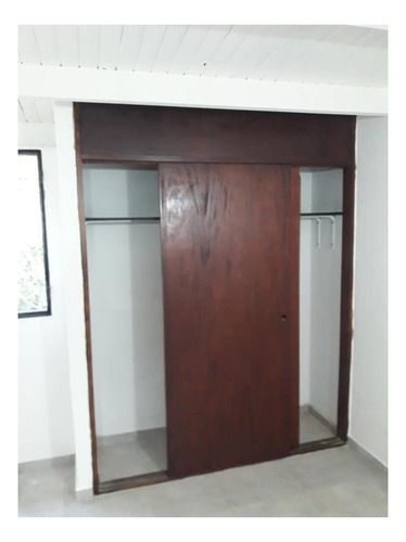 Imagen 6 de 7 de Ph En Venta - 1 Dormitorio 1 Baño - 37mts2 - Berisso