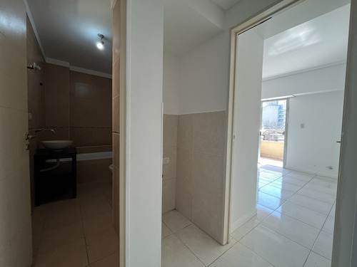 Monoambiente Con Balcon, Gym Y Sum Lanús Centro