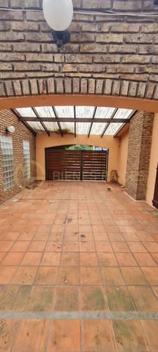 Venta/ Hermosa Casa/ Solymar Sur/ + Apartamento Y Jacuzzi