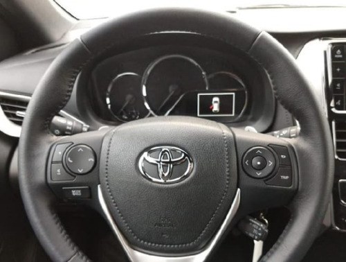 Imagen 9 de 11 de Toyota // Yaris Xls 6m/t