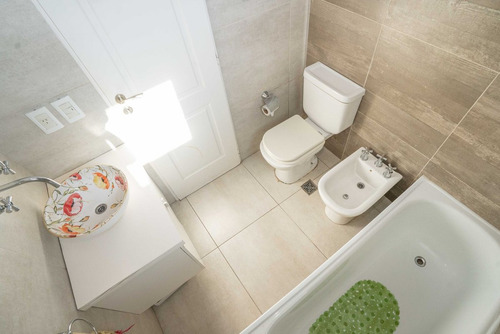 Penthouse Único En Haedo Con Terraza Y Cochera