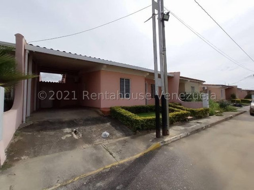 Imagen 14 de 30 de Casas En Venta En La Piedad Cabudare, Lara 22-6320 Romer Gonzalez Profesional Inmobiliario Renta House