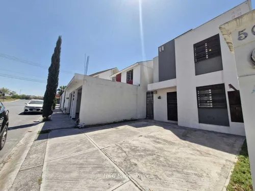 Casa En Renta, En Las Lomas Sector Jardines