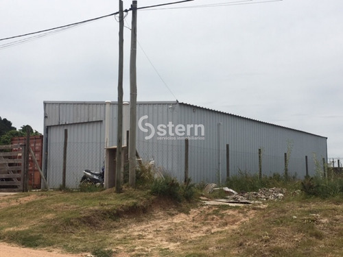 Imagen 2 de 17 de Venta Galpon, San Gabriel, Maldonado