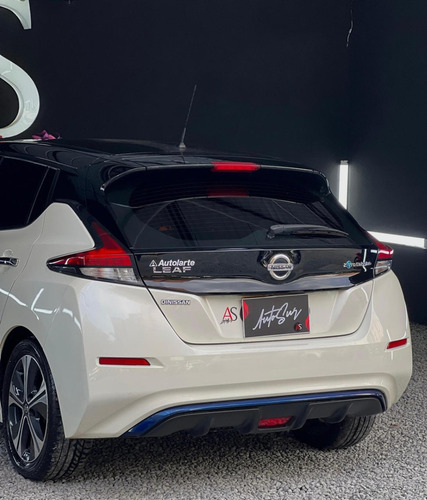 Nissan Leaf Leaf