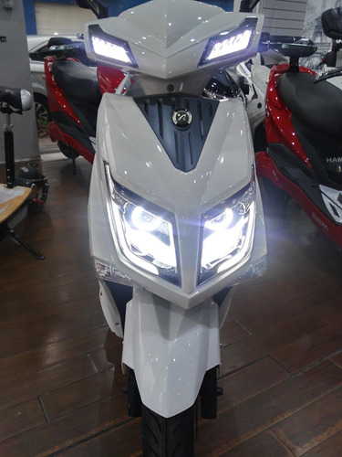 Imagen 2 de 15 de Scooter Hawk Sunra No Zanella Motomel Anticipo Y Cuotas A