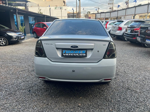 Ford Fiesta 1.6 MPI CLASS SEDAN 8V FLEX 4P MANUAL