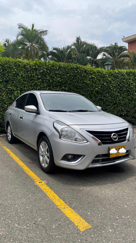 Nissan Versa 1.6 Sense