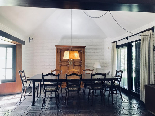Casa - Aidy Grill