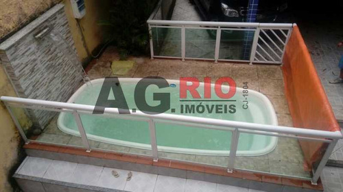 Casa De Rua-à Venda-praça Seca-rio De Janeiro - Vvca30004