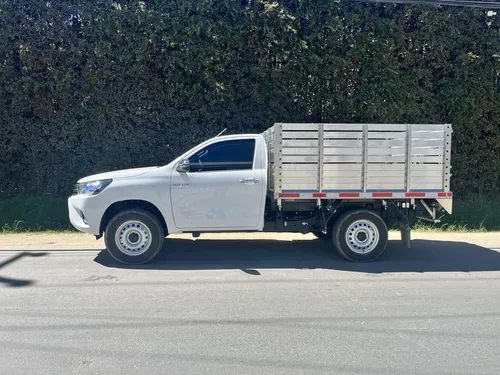 Toyota Hilux 2.7 Chasis 4X2