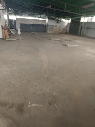Los Ruices Alquiler Planta Industrial 960 M2 Excelente Ubicacion, Con Montacarga Y Ascensor