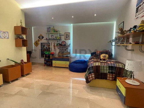 Casa En Venta En Lechería Cr Las Villas