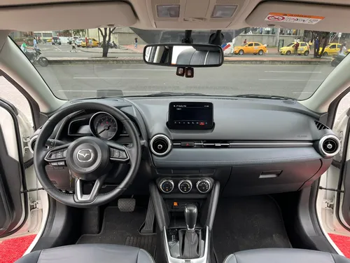 Mazda 2 GRAND TOURING LX 1.5 AT