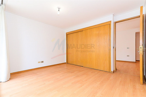 Departamento En Arriendo De 3 Dorm. En Las Condes