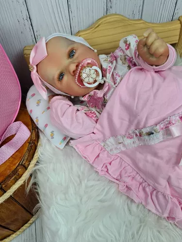 Bebê Reborn Kit Saskia 57cm Pode Banhar Carequinha 22 Itens