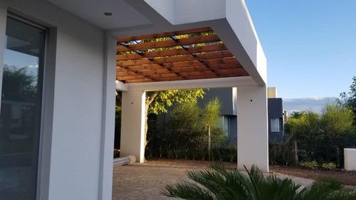 Imagen 3 de 30 de Hermosa Casa A Estrenar En Lote Central En Fincas De Hudson