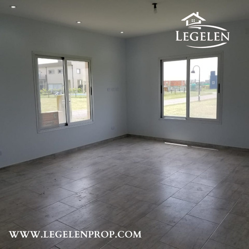 Casa En Venta En Barrio Privado Horizontes Al Sur