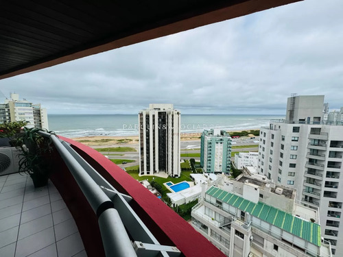  Departamento En Venta De 2 Dormitorios En Edificio Scorpio, Punta Del Este