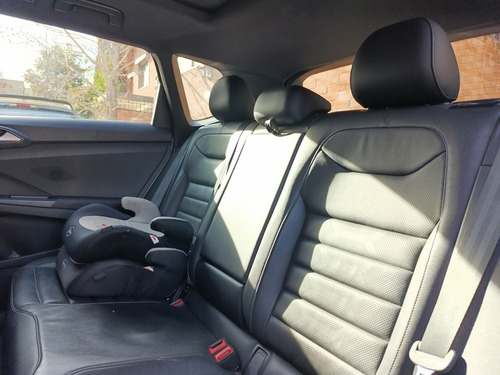 Volkswagen Taos Highline