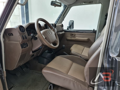 Imagen 8 de 11 de Toyota Macho Pick-up