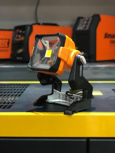 Luz De Trabajo Led Inalambrica Batería Lampara Lusqtoff