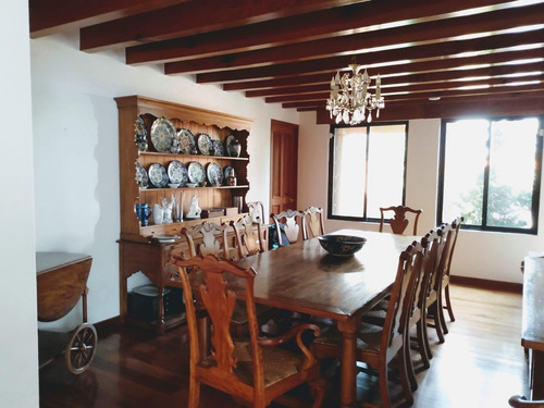 Imagen 15 de 30 de Hermosa Casa En Parques De La Herradura Con Doble Seguridad 3 Recámaras Con Vestidor Y Baño C/u Excelente Estado Para Cambiarte Ya - 400m2 De Construcción Garage Techado 3 Autos Puertas Eléctricas