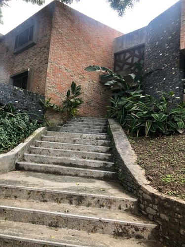 Imagen 2 de 29 de Se Vende Casa 700m2 5h/5b/8p La Lagunita