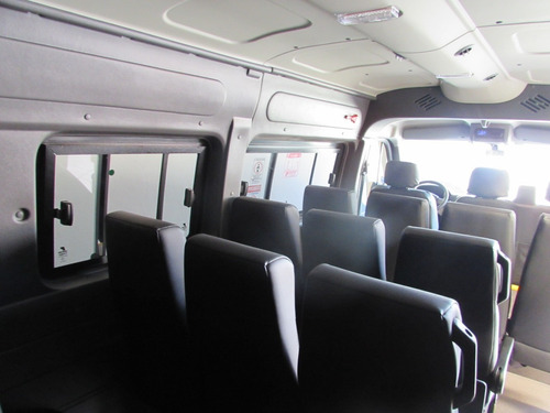 Imagem 11 de 14 de Renault Master Passageiro 20 Lugares