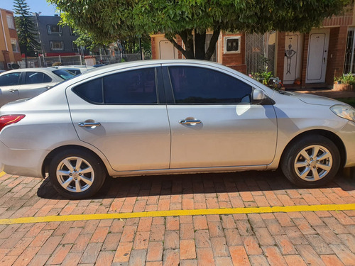 Nissan Versa 1.6 Advance